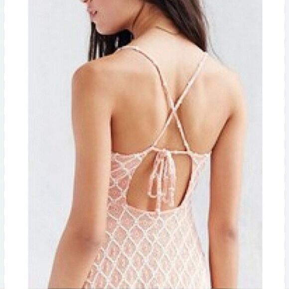NWT Urban Outfitters Kimchi Blue Strappy Diamond Lace Skater Dress Boho Peach L - Picture 2 of 13